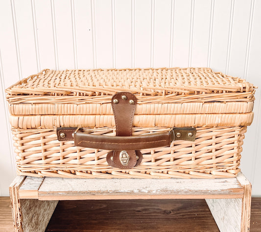 Vintage Picnic Basket